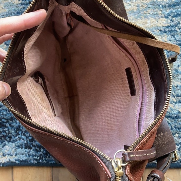 Dooney and Bourke Vintage Two Tone Brown Leather Shoulder Handbag - Picture 5 of 17